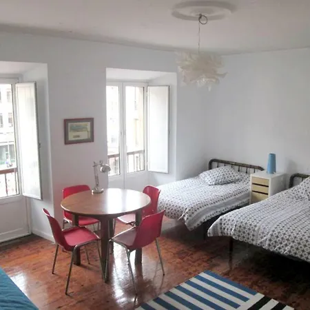 Plaza Reina Maria Cristina Apartment